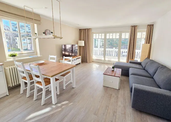Klassik Appartement mit 1 Schlafzimmer und Balkon im Obergeschoss 302