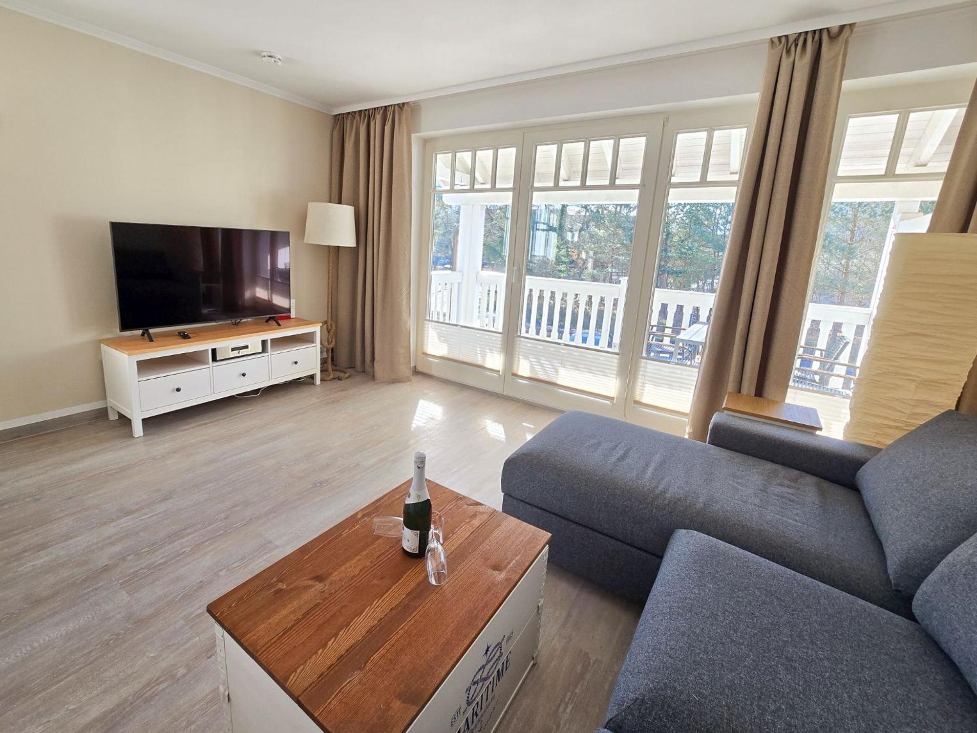 Klassik Mit 1 Schlafzimmer Und Balkon Im Obergeschoss 302 Apartment *