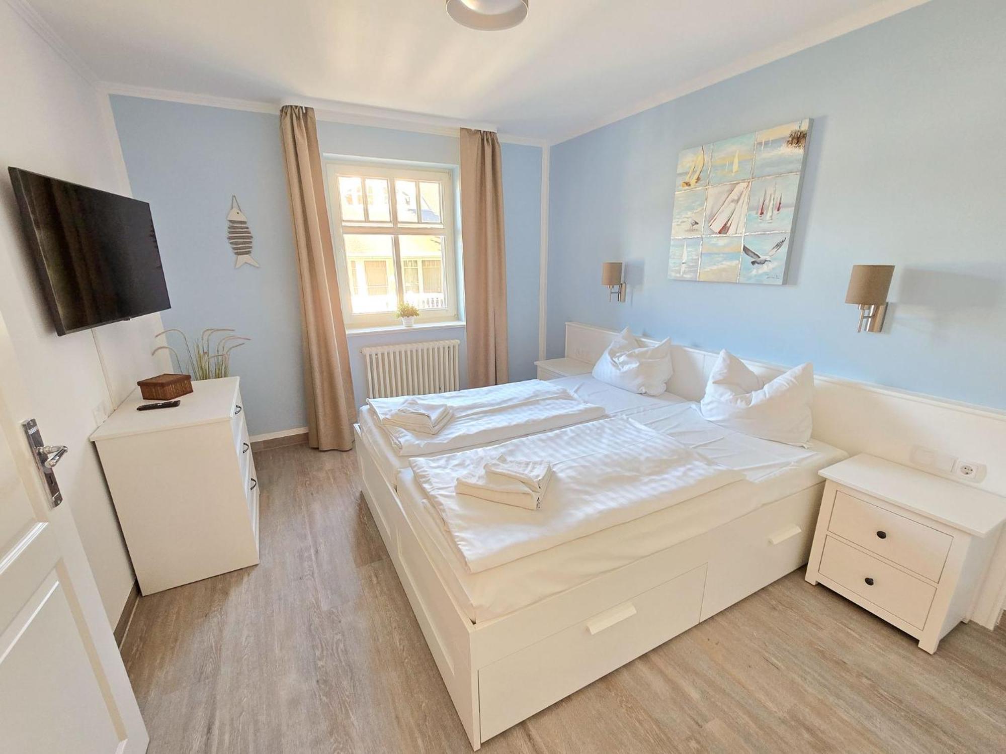 Klassik Mit 1 Schlafzimmer Und Balkon Im Obergeschoss 302 Ostseebad Binz